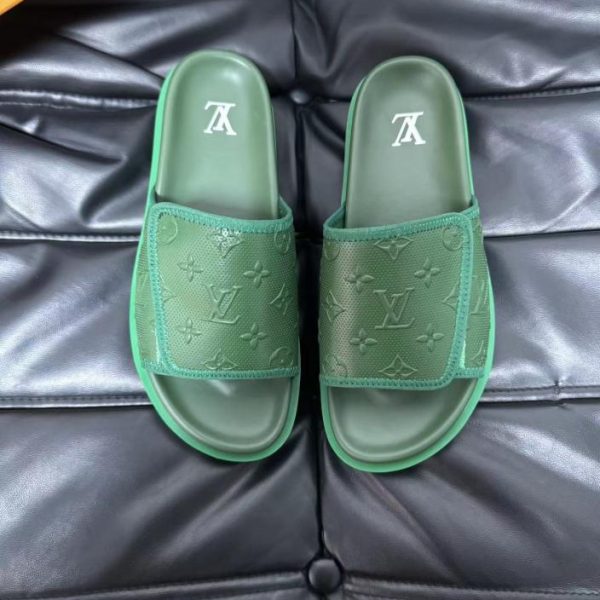 Pantofole primaverili ed estive LOUIS VUITTON contro sincronizzazione