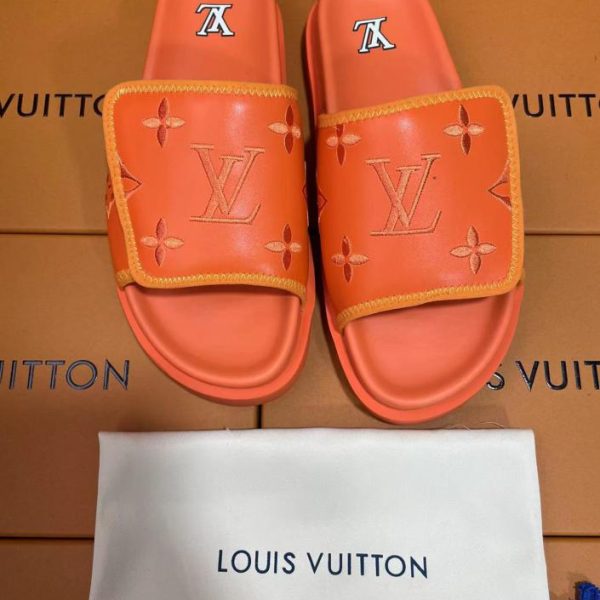 Pantofole primaverili ed estive LOUIS VUITTON contro sincronizzazione