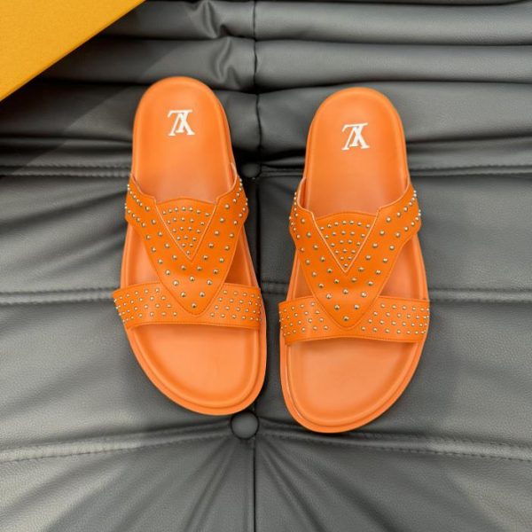Pantofole primaverili ed estive LOUIS VUITTON contro sincronizzazione