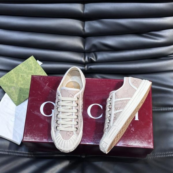 repliche,replica,perfette,siti di,affidabili,migliori siti,dove comprare,1:1,scarpe da ginnastica Sneakers della coppia Gucci in tela con stampa GG