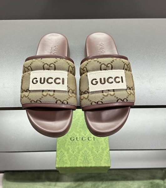 repliche,replica,perfette,siti di,affidabili,migliori siti,dove comprare,1:1,scarpe da ginnastica [Modello Gucci Coppia] Pantofole GG