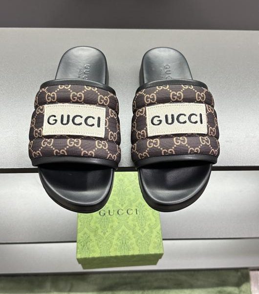 repliche,replica,perfette,siti di,affidabili,migliori siti,dove comprare,1:1,scarpe da ginnastica [Modello Gucci Coppia] Pantofole GG