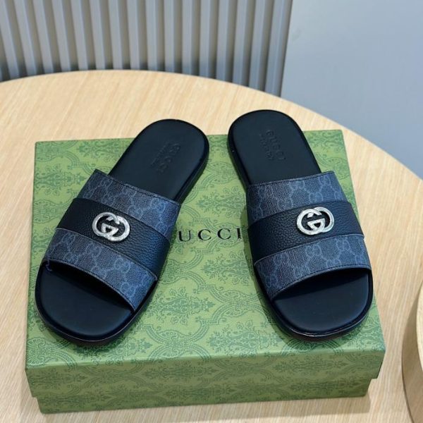 repliche,replica,perfette,siti di,affidabili,migliori siti,dove comprare,1:1,scarpe da ginnastica Gucci Lido Ciabatte Doppia G ad incastro da uomo