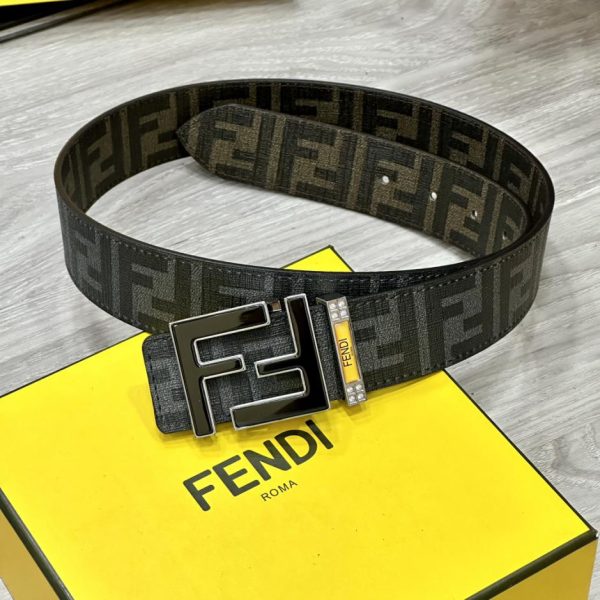 Cintura reversibile FENDI a doppio passante larga 4,0 cm