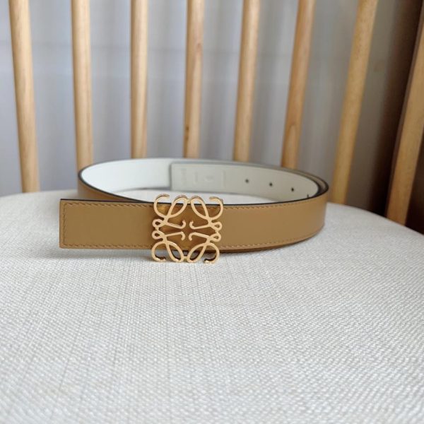 repliche,replica,perfette,siti di,affidabili,migliori siti,dove comprare,1:1,scarpe da ginnastica LOEWE contro l’ultima cintura dello stesso stile
