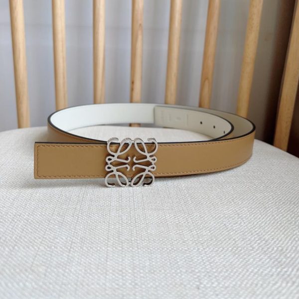 repliche,replica,perfette,siti di,affidabili,migliori siti,dove comprare,1:1,scarpe da ginnastica LOEWE contro l’ultima cintura dello stesso stile