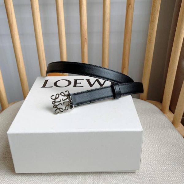 repliche,replica,perfette,siti di,affidabili,migliori siti,dove comprare,1:1,scarpe da ginnastica L’ultima cintura del bancone LOEWE è larga 2,0 cm