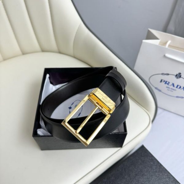 repliche,replica,perfette,siti di,affidabili,migliori siti,dove comprare,1:1,scarpe da ginnastica La nuova cintura in pelle double face di PRADA è larga 3,5 cm