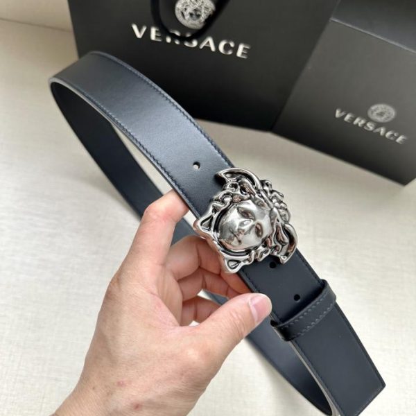 Cintura larghezza 4,0 cm (Versace).