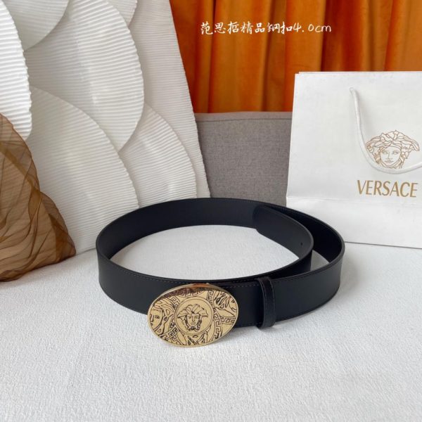 Cintura larghezza 4,0 cm (Versace).