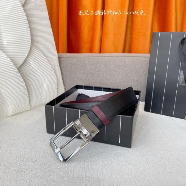La fibbia ad ardiglione Zegna è reversibile