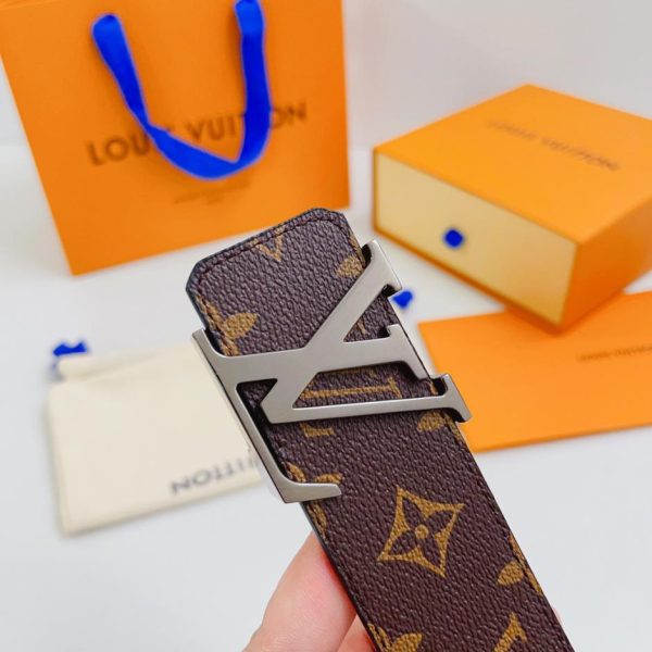 repliche,replica,perfette,siti di,affidabili,migliori siti,dove comprare,1:1,scarpe da ginnastica Cintura classica LOUIS VUITTON larghezza 4.0