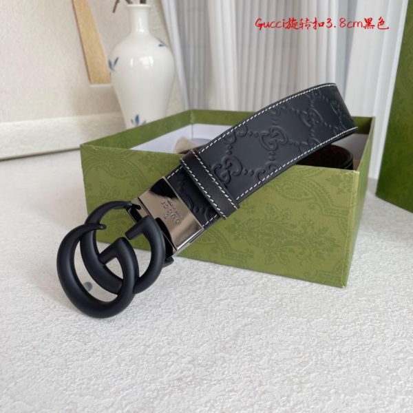 repliche,replica,perfette,siti di,affidabili,migliori siti,dove comprare,1:1,scarpe da ginnastica La nuova cintura in pelle goffrata di Gucci è larga 3,8 cm
