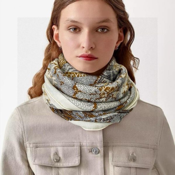 repliche,replica,perfette,siti di,affidabili,migliori siti,dove comprare,1:1,scarpe da ginnastica Sciarpa quadrata Dior in cashmere double face tono su tono