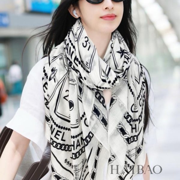 Sciarpa lunga in cashmere Chenel