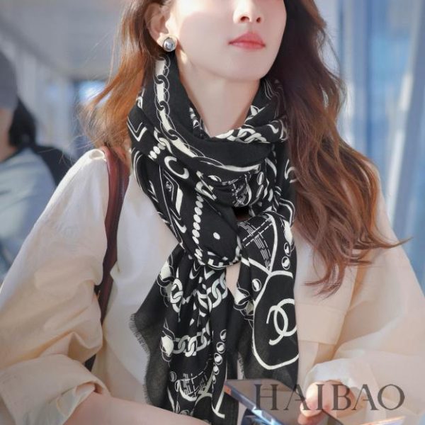 Sciarpa lunga in cashmere Chenel