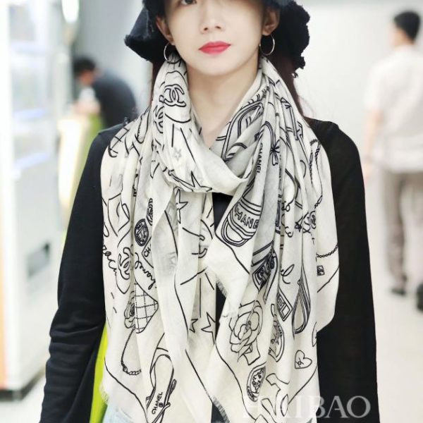 Sciarpa lunga in cashmere Chenel