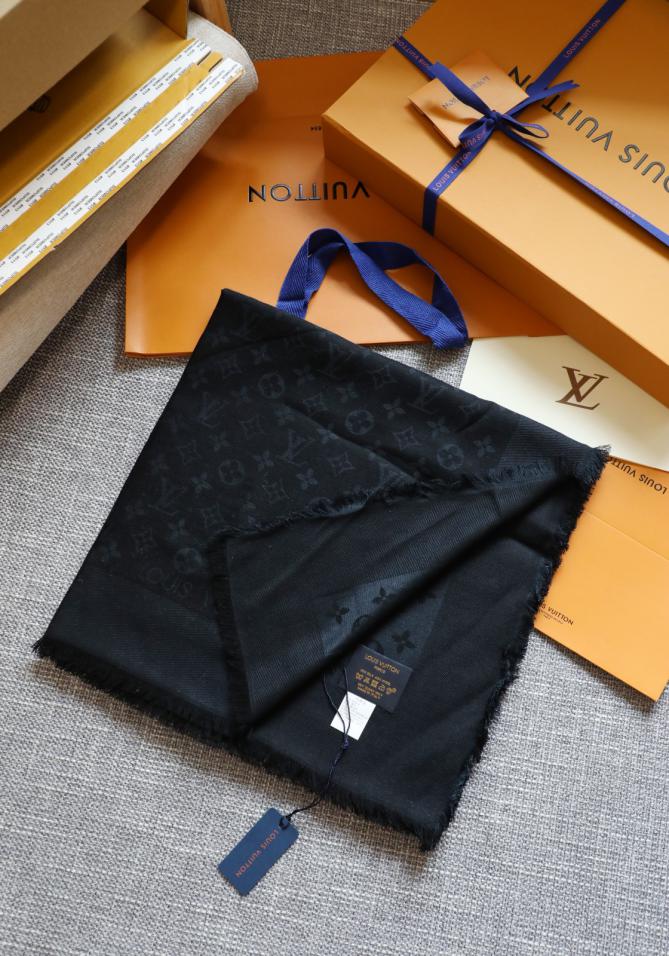 repliche,replica,perfette,siti di,affidabili,migliori siti,dove comprare,1:1,scarpe da ginnastica Sciarpa quadrata in cashmere Louis Vuitton repliche,replica,perfette,siti di,affidabili,migliori siti,dove comprare,1:1,scarpe da ginnastica Sciarpa quadrata in cashmere Louis Vuitton