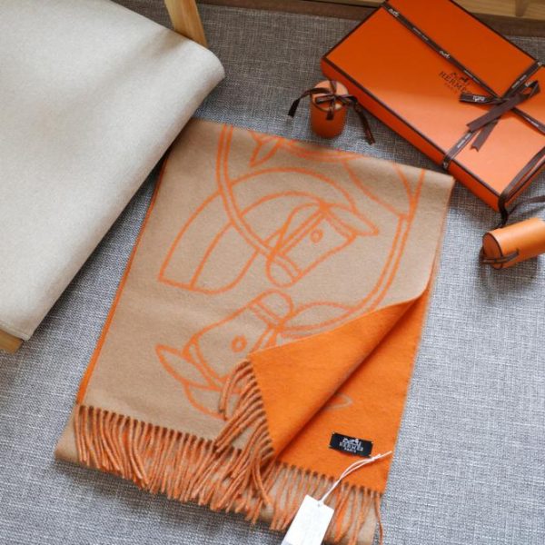 repliche,replica,perfette,siti di,affidabili,migliori siti,dove comprare,1:1,scarpe da ginnastica Scialle Hermes double face con testa di cavallo
