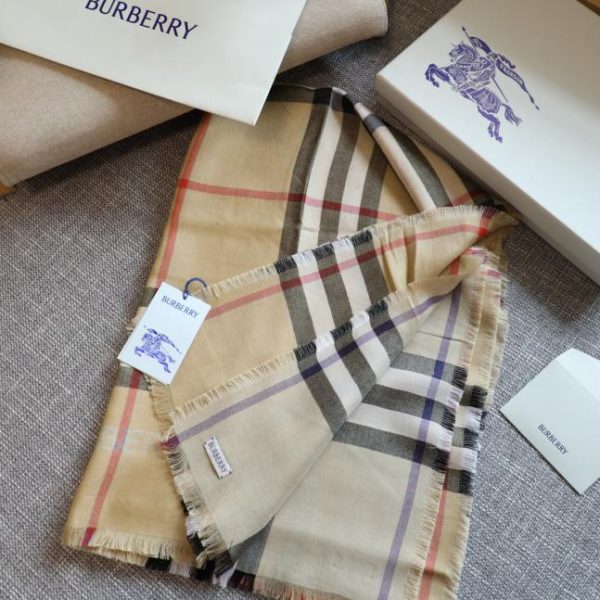 Scialle scozzese sottile double-face di Burberry