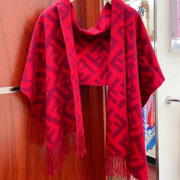 Sciarpa Fendi in cashmere