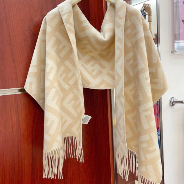 Sciarpa Fendi in cashmere