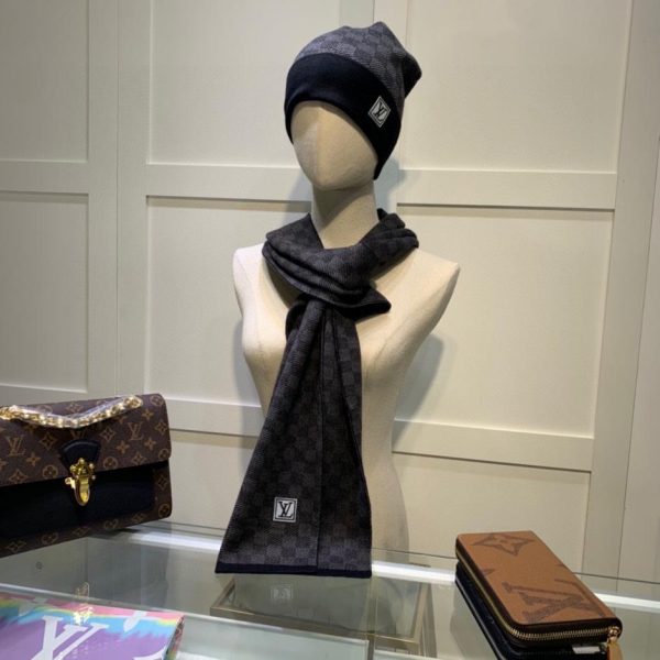 repliche,replica,perfette,siti di,affidabili,migliori siti,dove comprare,1:1,scarpe da ginnastica Cappello + sciarpa della serie di abiti Louis Vuitton