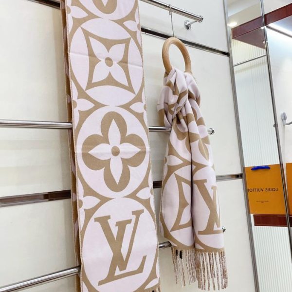 Sciarpa Louis Vuitton a grandi lettere