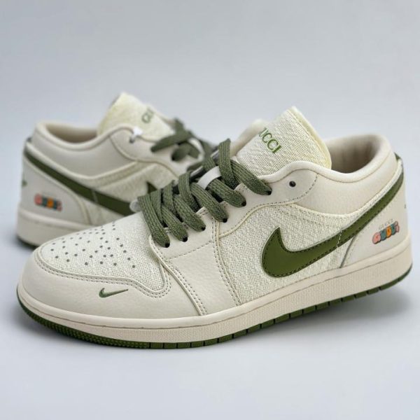 repliche,replica,perfette,siti di,affidabili,migliori siti,dove comprare,1:1,scarpe da ginnastica Air Jordan 1 Retro Low x GUCCI tela bianco sporco verde