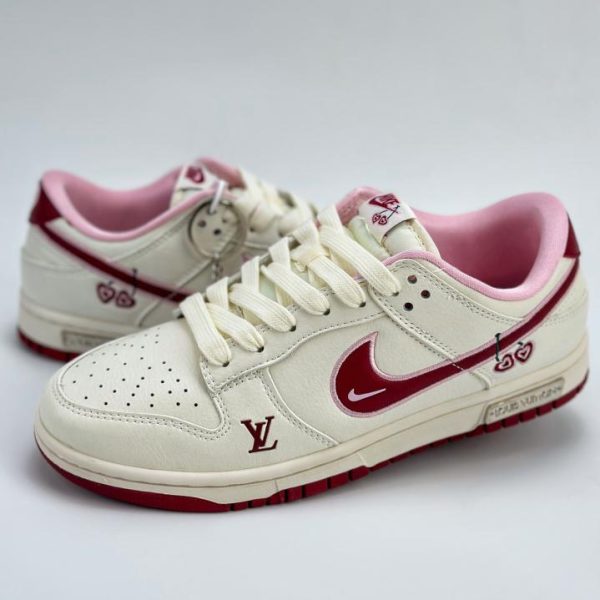 repliche,replica,perfette,siti di,affidabili,migliori siti,dove comprare,1:1,scarpe da ginnastica Collezione di San Valentino di Nike SB Dunk Low LX