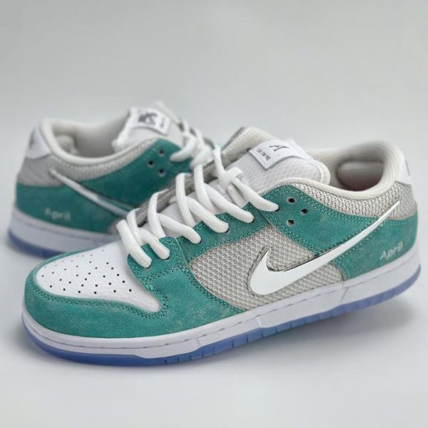 repliche,replica,perfette,siti di,affidabili,migliori siti,dove comprare,1:1,scarpe da ginnastica Nike SB Dunk Low x Serie APRIL