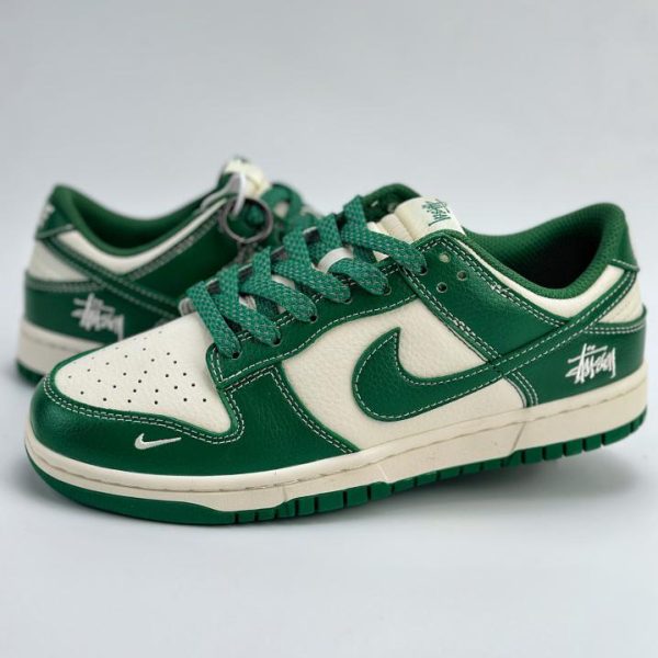 repliche,replica,perfette,siti di,affidabili,migliori siti,dove comprare,1:1,scarpe da ginnastica Collezione Nike SB Dunk Low x Stussy