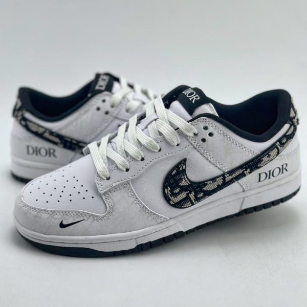 repliche,replica,perfette,siti di,affidabili,migliori siti,dove comprare,1:1,scarpe da ginnastica Serie NIKE SB Dunk Low x DIOR