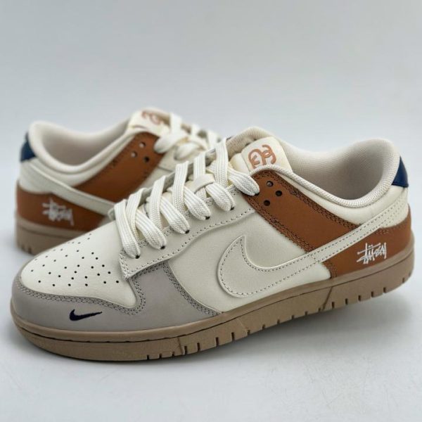 Serie NIKE SB Dunk Low x Stussy