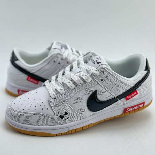 Nike SB Dunk Low x Serie Supreme
