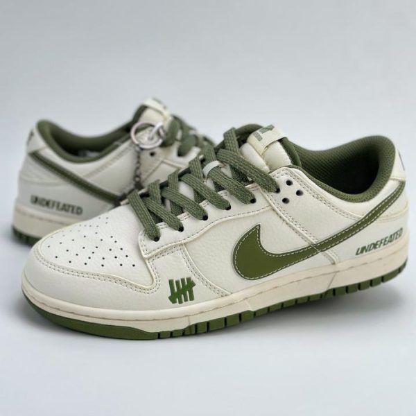 repliche,replica,perfette,siti di,affidabili,migliori siti,dove comprare,1:1,scarpe da ginnastica Serie Nike SB Dunk Low x UNDEFEATED