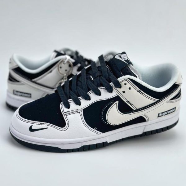 Serie NIKE SB Dunk Low x Supreme