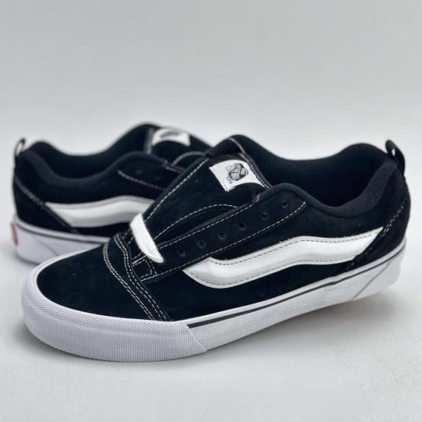 Serie Vans Classics Knu Skool