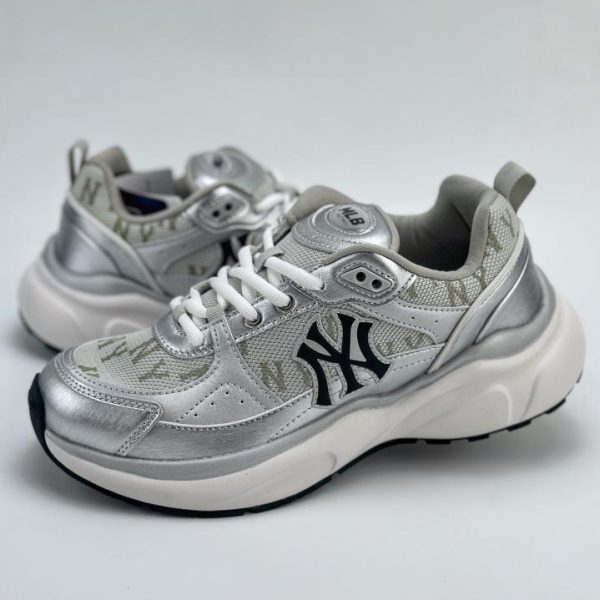 repliche,replica,perfette,siti di,affidabili,migliori siti,dove comprare,1:1,scarpe da ginnastica NY American Football Yankees x MLB Chunky Runner Scarpe da jogging sportive casual con suola spessa per papà con suola spessa