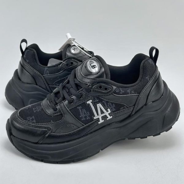 repliche,replica,perfette,siti di,affidabili,migliori siti,dove comprare,1:1,scarpe da ginnastica NY American Football Yankees x MLB Chunky Runner Scarpe da jogging sportive casual con suola spessa per papà con suola spessa