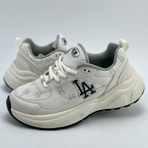 repliche,replica,perfette,siti di,affidabili,migliori siti,dove comprare,1:1,scarpe da ginnastica NY American Football Yankees x MLB Chunky Runner Scarpe da jogging sportive casual con suola spessa per papà con suola spessa