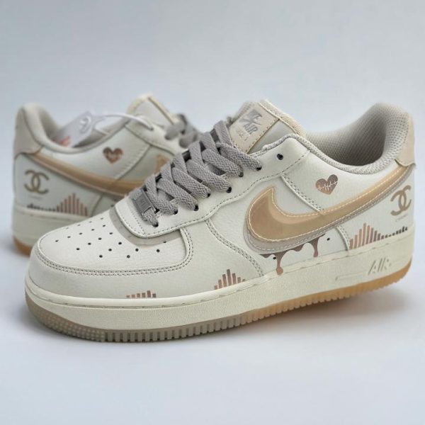 repliche,replica,perfette,siti di,affidabili,migliori siti,dove comprare,1:1,scarpe da ginnastica Nike Air Force 1 Low 07 x serie CHANEL
