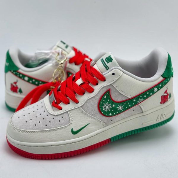 Serie Nike Air Force 1 Low 07 x Styssy