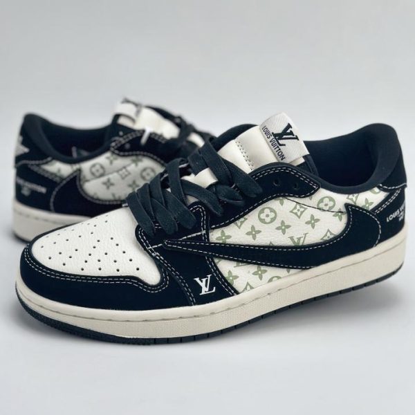 repliche,replica,perfette,siti di,affidabili,migliori siti,dove comprare,1:1,scarpe da ginnastica Travis Scott x Nike Air Jordan 1 Low x Louis VuittonAir Jordan 1 Low in reverse suede bianco e barbe nere