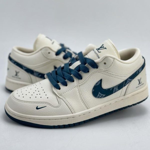 repliche,replica,perfette,siti di,affidabili,migliori siti,dove comprare,1:1,scarpe da ginnastica Air Jordan 1 Retro Low x Louis Vuitton nuovo colore ufficiale bianco e blu