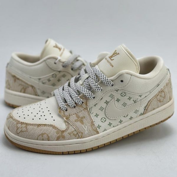 repliche,replica,perfette,siti di,affidabili,migliori siti,dove comprare,1:1,scarpe da ginnastica Air Jordan 1 Retro Low x Louis Vuitton denim bianco giallo chiaro