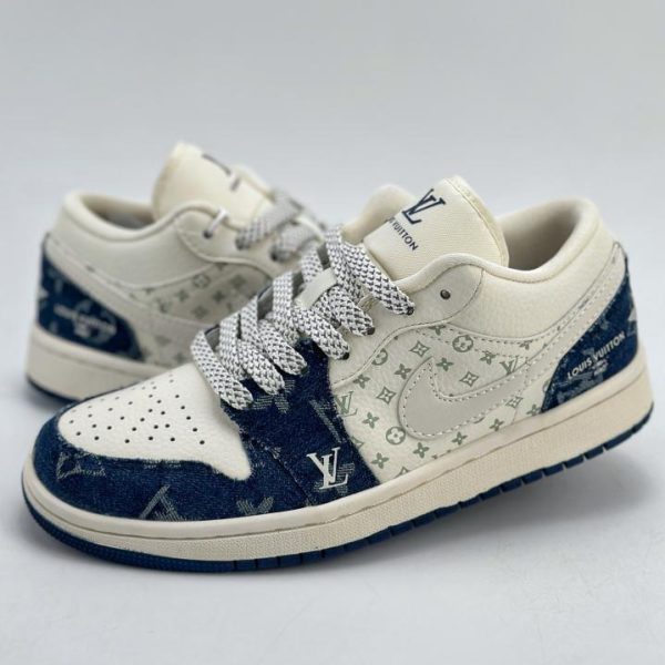 repliche,replica,perfette,siti di,affidabili,migliori siti,dove comprare,1:1,scarpe da ginnastica Air Jordan 1 Retro Low x Louis Vuitton denim bianco blu
