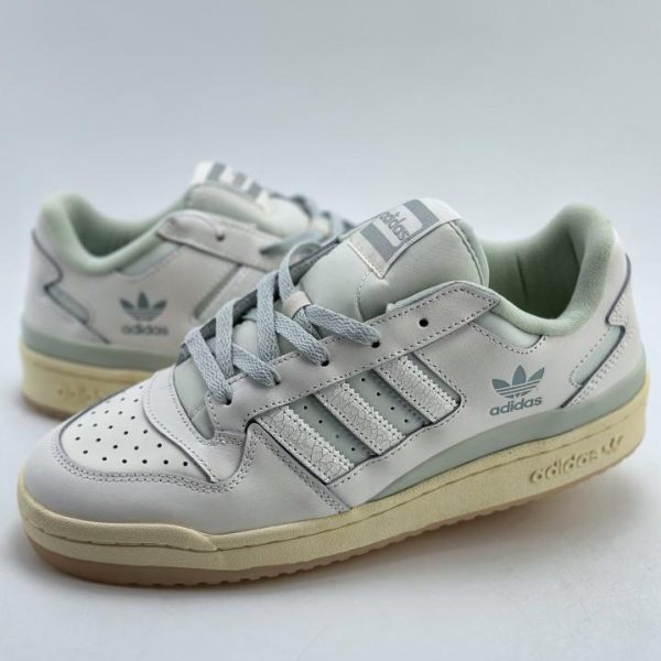 repliche,replica,perfette,siti di,affidabili,migliori siti,dove comprare,1:1,scarpe da ginnastica Trifoglio Adidas Forum Low CL