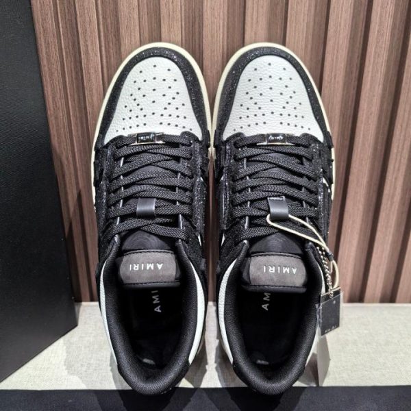 Scarpe nuove di Amiri