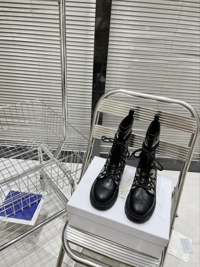 repliche,replica,perfette,siti di,affidabili,migliori siti,dove comprare,1:1,scarpe da ginnastica Dior CD stivali autunnali e invernali stivali da lavoro retrò repliche,replica,perfette,siti di,affidabili,migliori siti,dove comprare,1:1,scarpe da ginnastica Dior CD stivali autunnali e invernali stivali da lavoro retrò